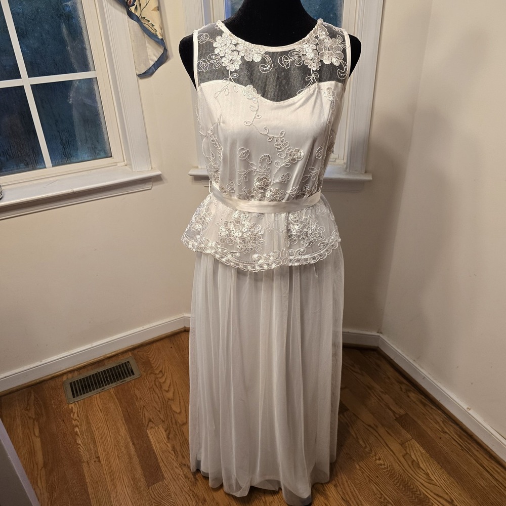 Candlelite Wedding Gown Formal Dress Lace With Silver Sequins Size Small